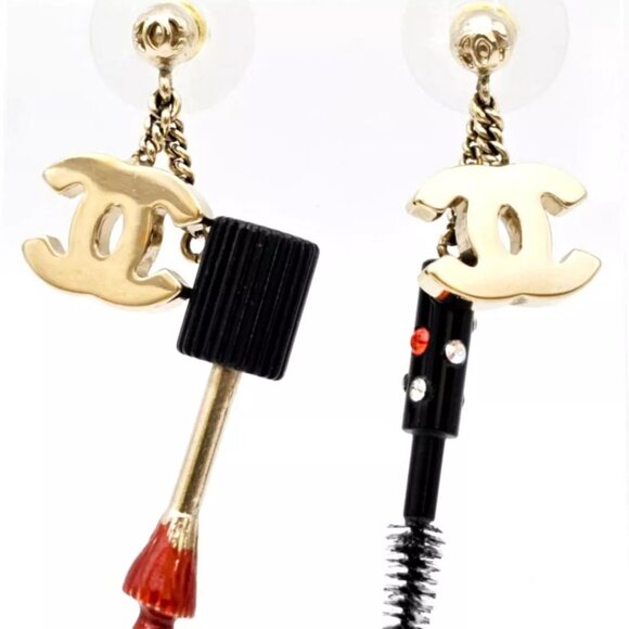 CHANEL CC Logos Cosmetics Makeup Charm Earrings Gold Tone 04A Auth w/Box - Picture 1 of 6